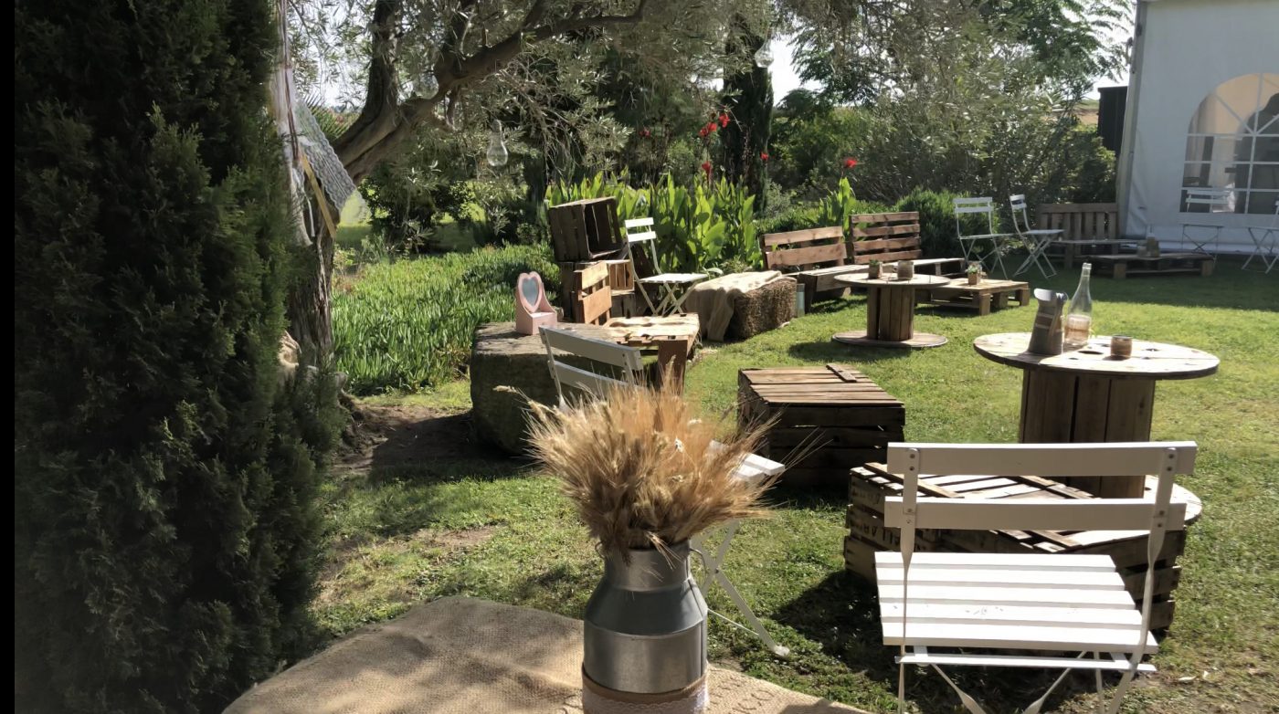 Pink Event Location Inspiration Champetre Chic (3)