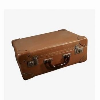 pink event location valise vintage malle marron