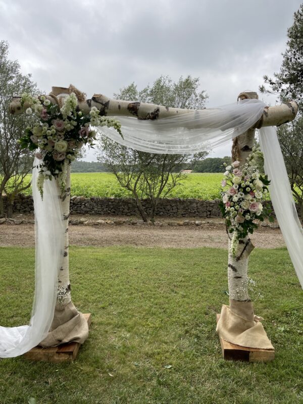 mariage c&a juin 2021 domaine de buzarens decoration location pink event herault (10)