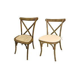 Chaise bistrot Crossback, en location chez Pink Event